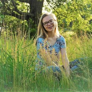 Meet your Posher, Ellie